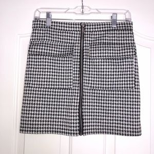 Houndstooth Mini Skirt